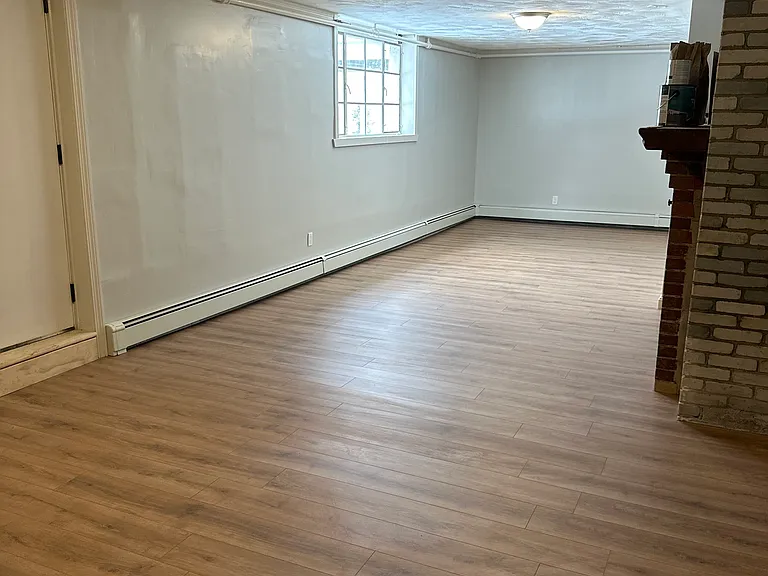 596 Beaver St — Photo 14
