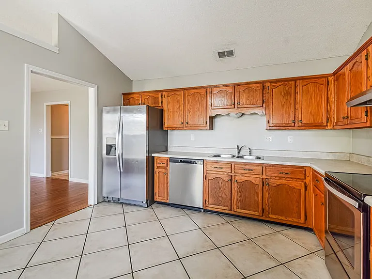 10378 Yates Dr — Photo 8