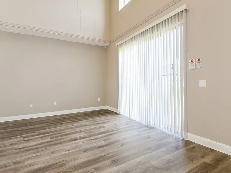 225 Beckenham Dr — Photo 9