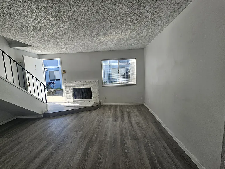 1814 V St #7 — Photo 15