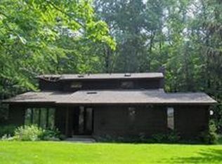 12446 Woodin Rd, Chardon, OH 44024