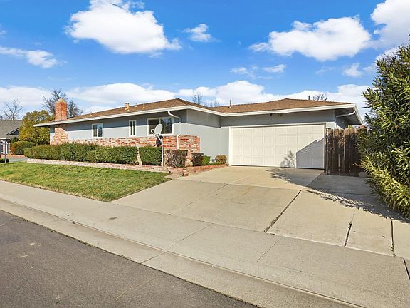 4th image of 8402 Roxburgh Way