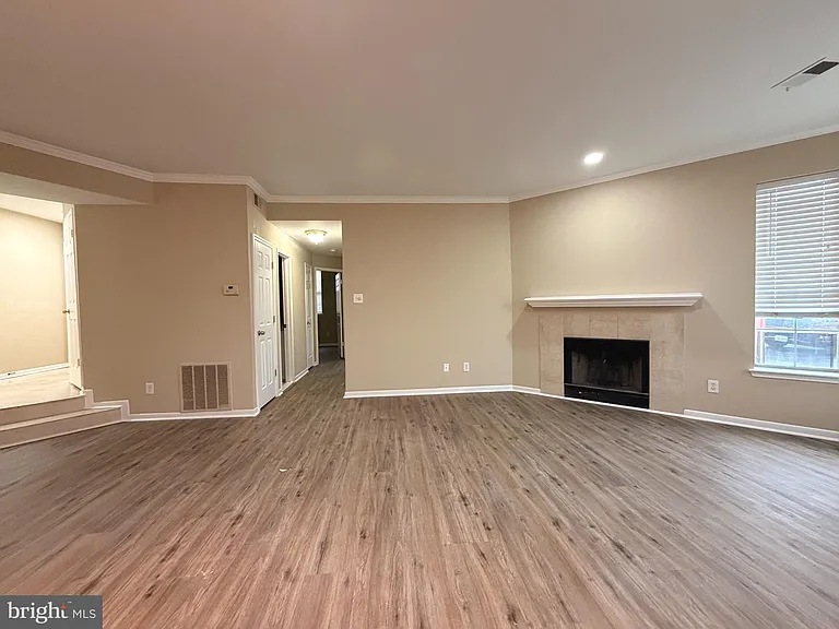 666 Gateway Dr SE #501 — Photo 3