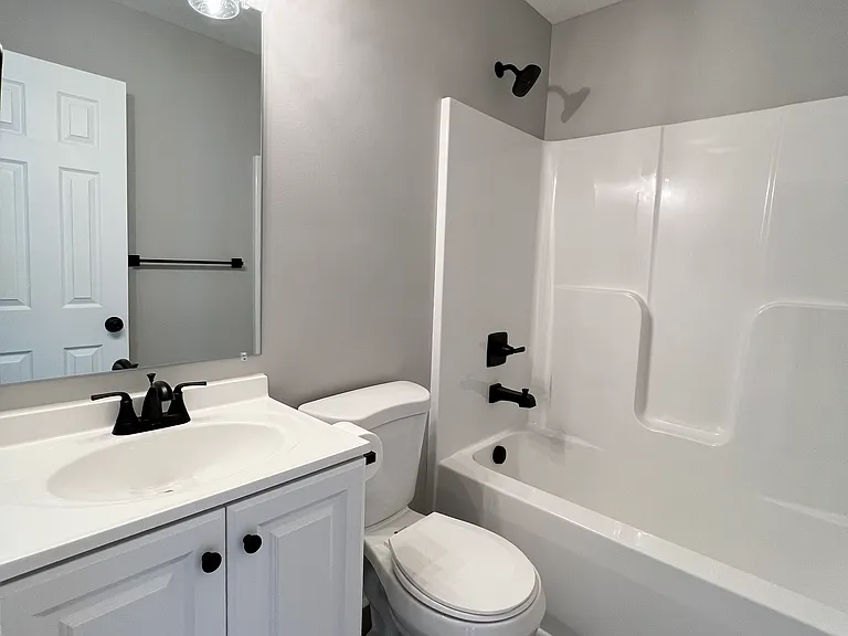 9 NW Orchard Dr — Photo 6