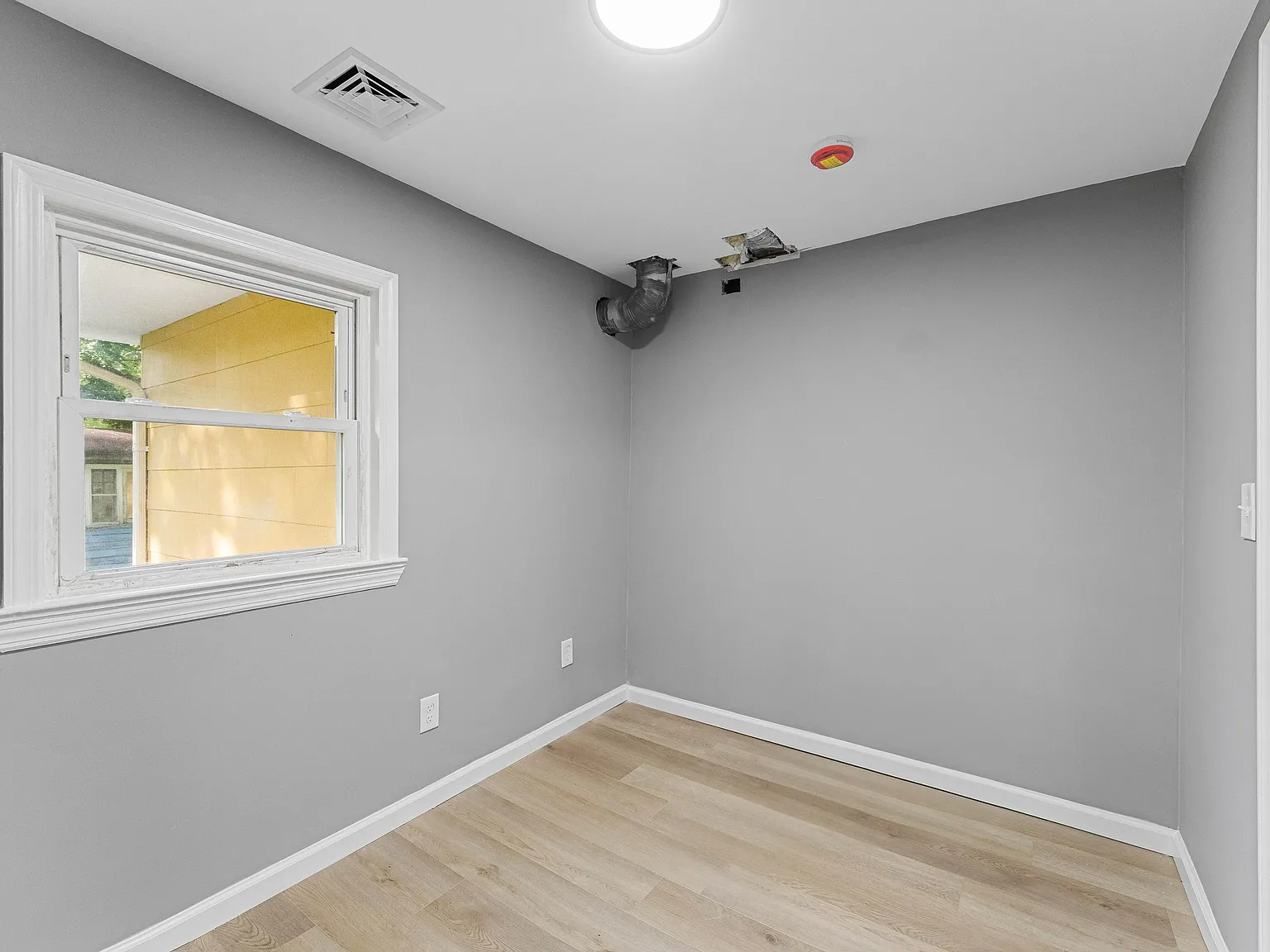4 bed, 1130 sqft, $2,900 — Photo 4