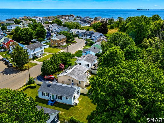 3rd image of 92 Elaine Road
