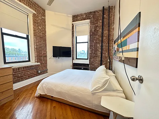 Rented by Dream Space Realty | media 2