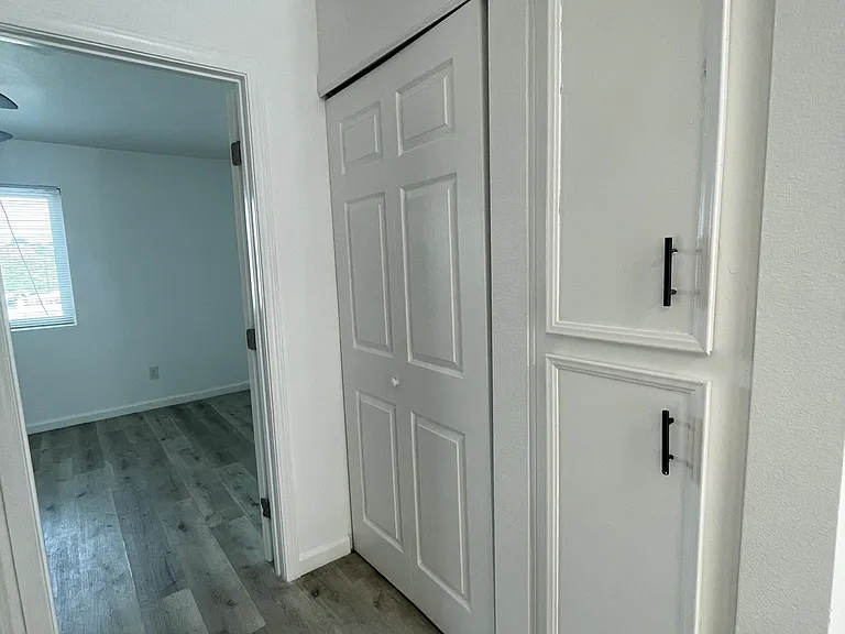 Genesis Apartments — Photo 26