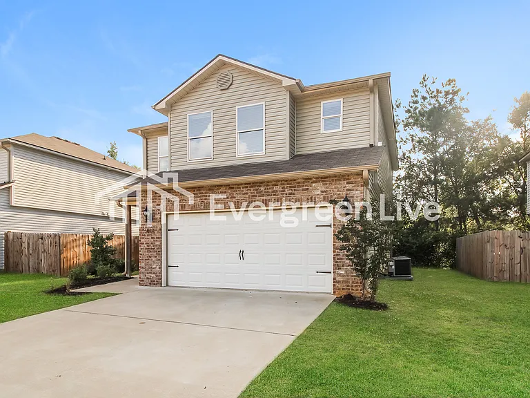 4622 Smithfield Ln — Photo 2