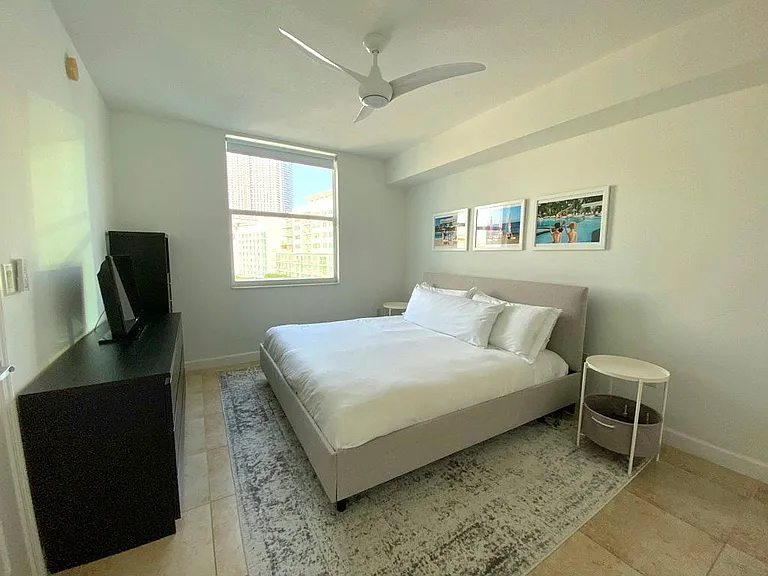 1723 SW 2nd Ave #1007 — Photo 5