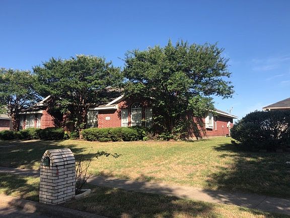 2nd image of 1521 Aldridge Dr