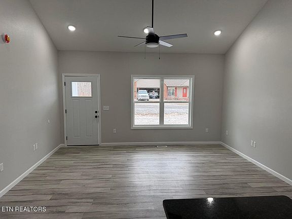 5th image of 2113 Utah Trce