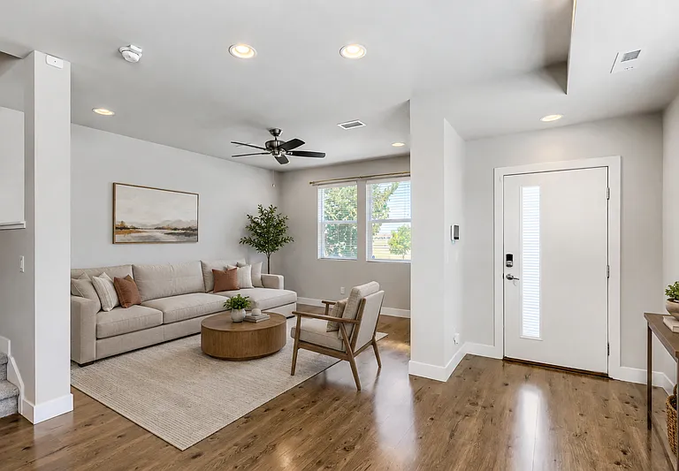 4761 Memphis St — Photo 3