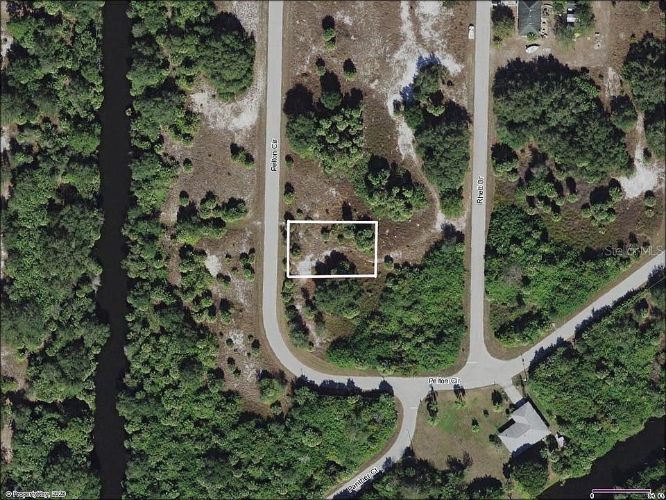 2nd image of 207 Pelton Cir