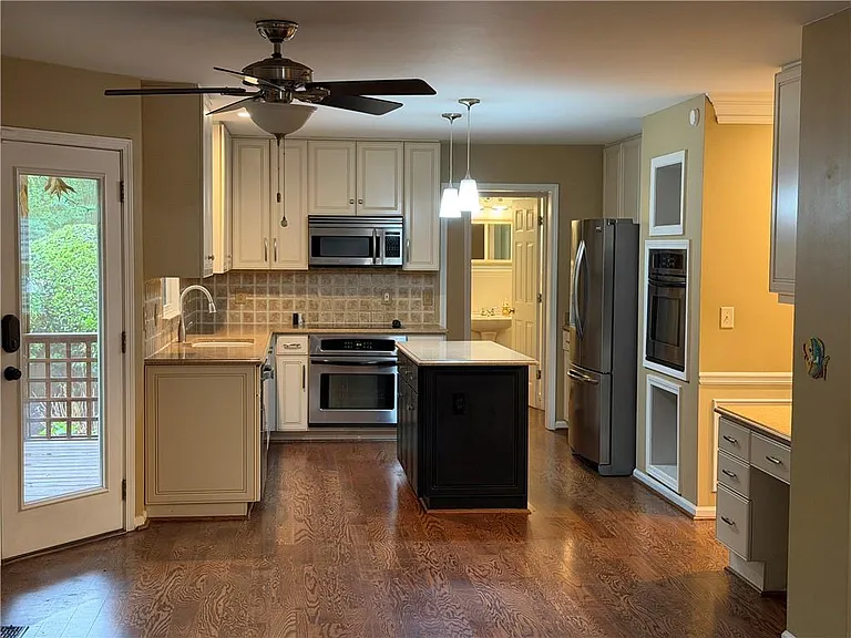 10935 Pennbrooke Xing — Photo 11