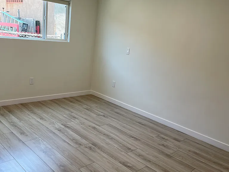 1960 S Sherbourne Dr #3 — Photo 6