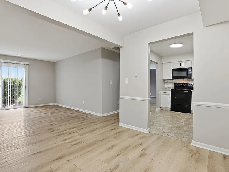 The Lenox Apartment Homes — Photo 10