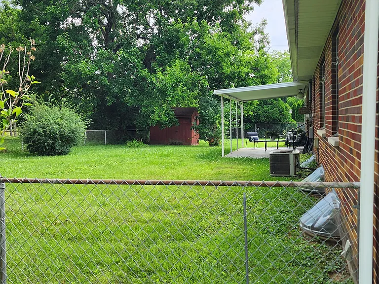 1565 Bluebird Dr — Photo 32