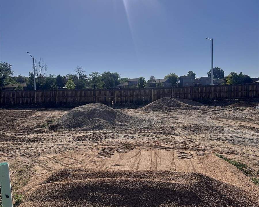 1st image of 694 N 18 Place LOT 8