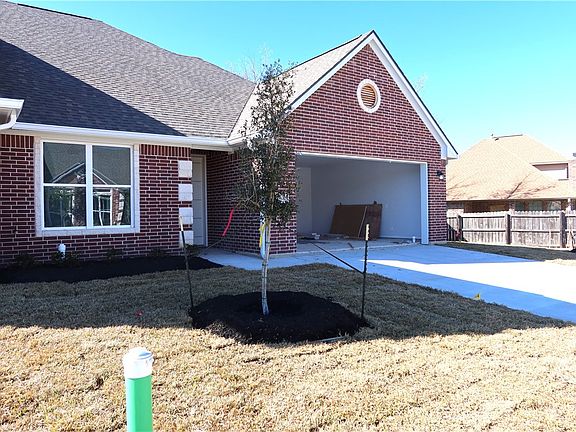 2nd image of 2000 Reagan Ct