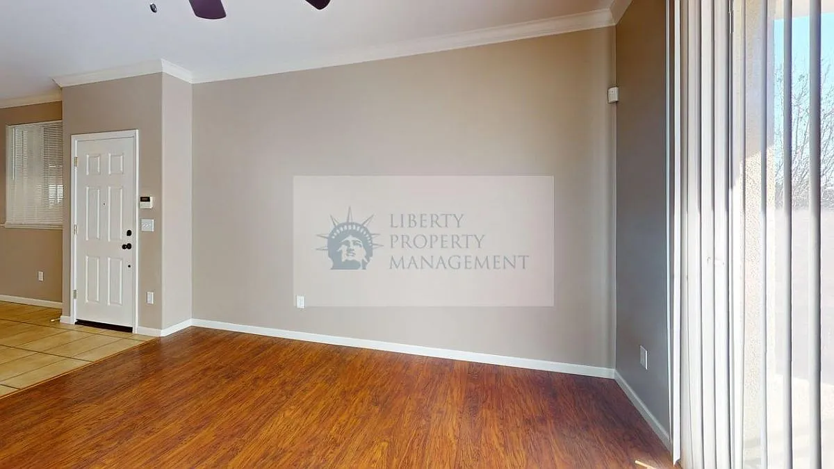 2 bed, 1136 sqft, $1,850 — Photo 4