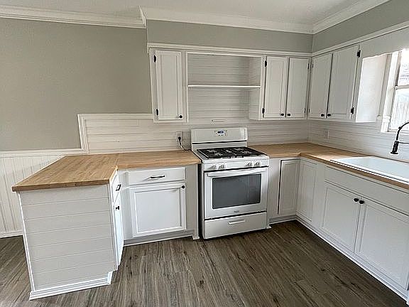 4th image of 9159 Old Gilbert Rd