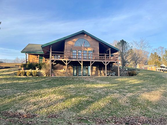 4th image of 270 Crystal Dr