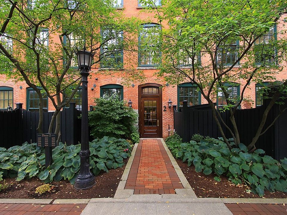 1st image of 429 N Franklin St #504