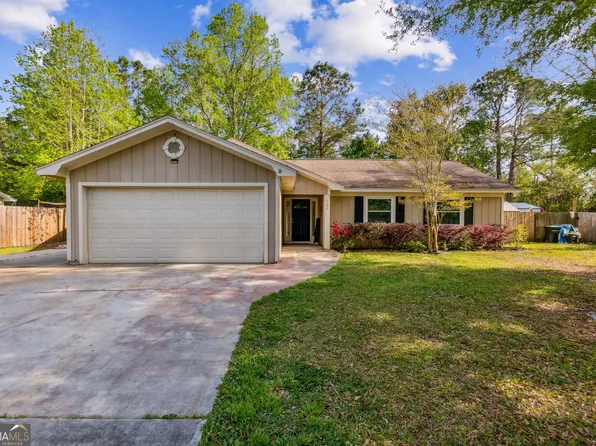 121 Cherry Point Dr, Saint Marys, GA 31558