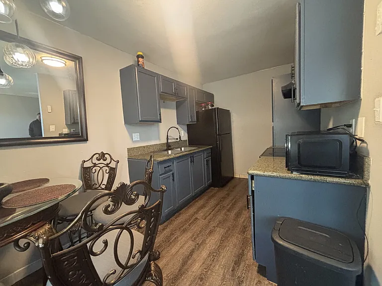 213 Jefferson Ave #4 — Photo 3