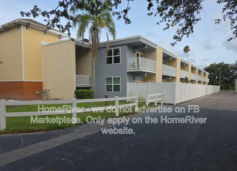 3300 Oak St NE #101 — Photo 16