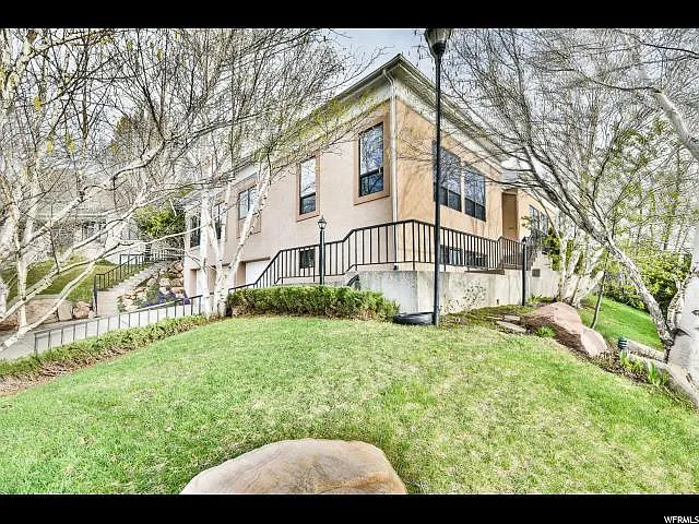 1407 S Chancellor Way — Photo 43