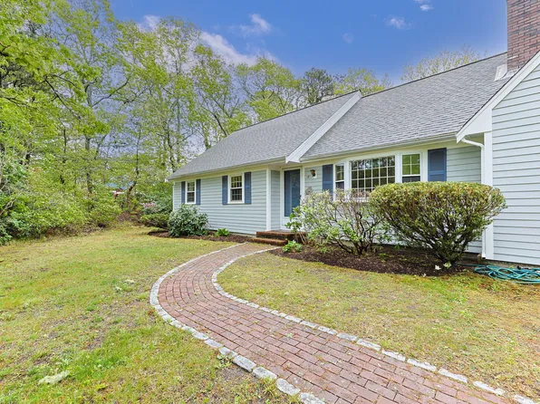 8 Bay Pine Road, Harwich, MA 02645