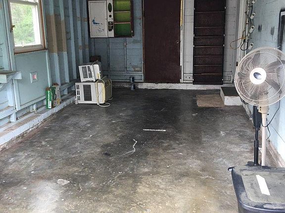 4th image of 1309 N 94th St