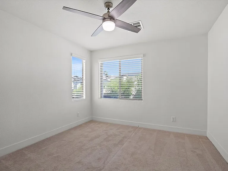8931 Oreana Peak Ct — Photo 17