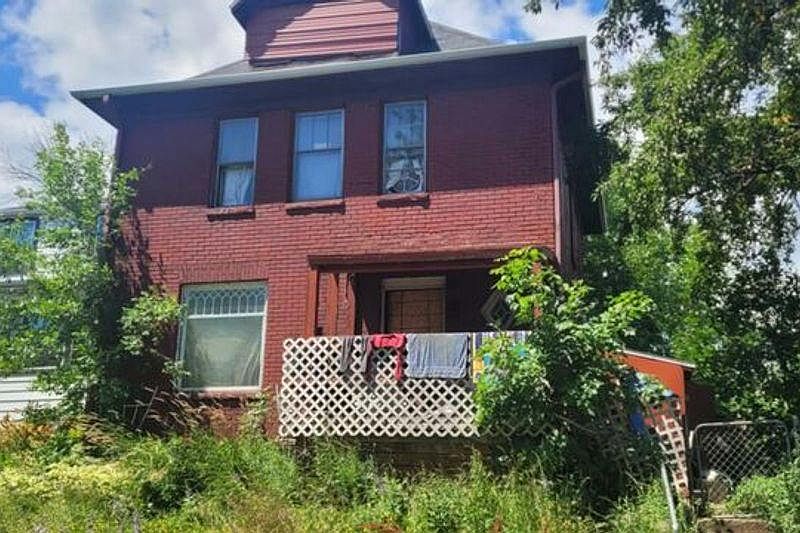 1st image of 3907 W 5th St