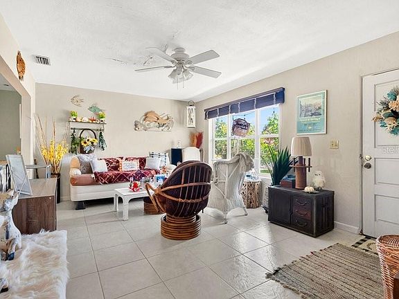 3rd image of 147 LANTANA AVENUE