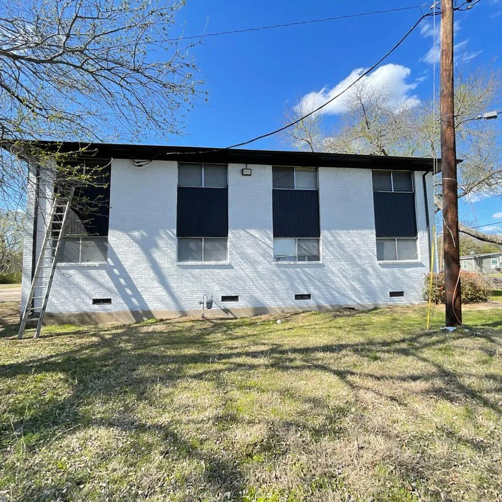 1 bed, 1100 sqft, $1,000 — Photo 1