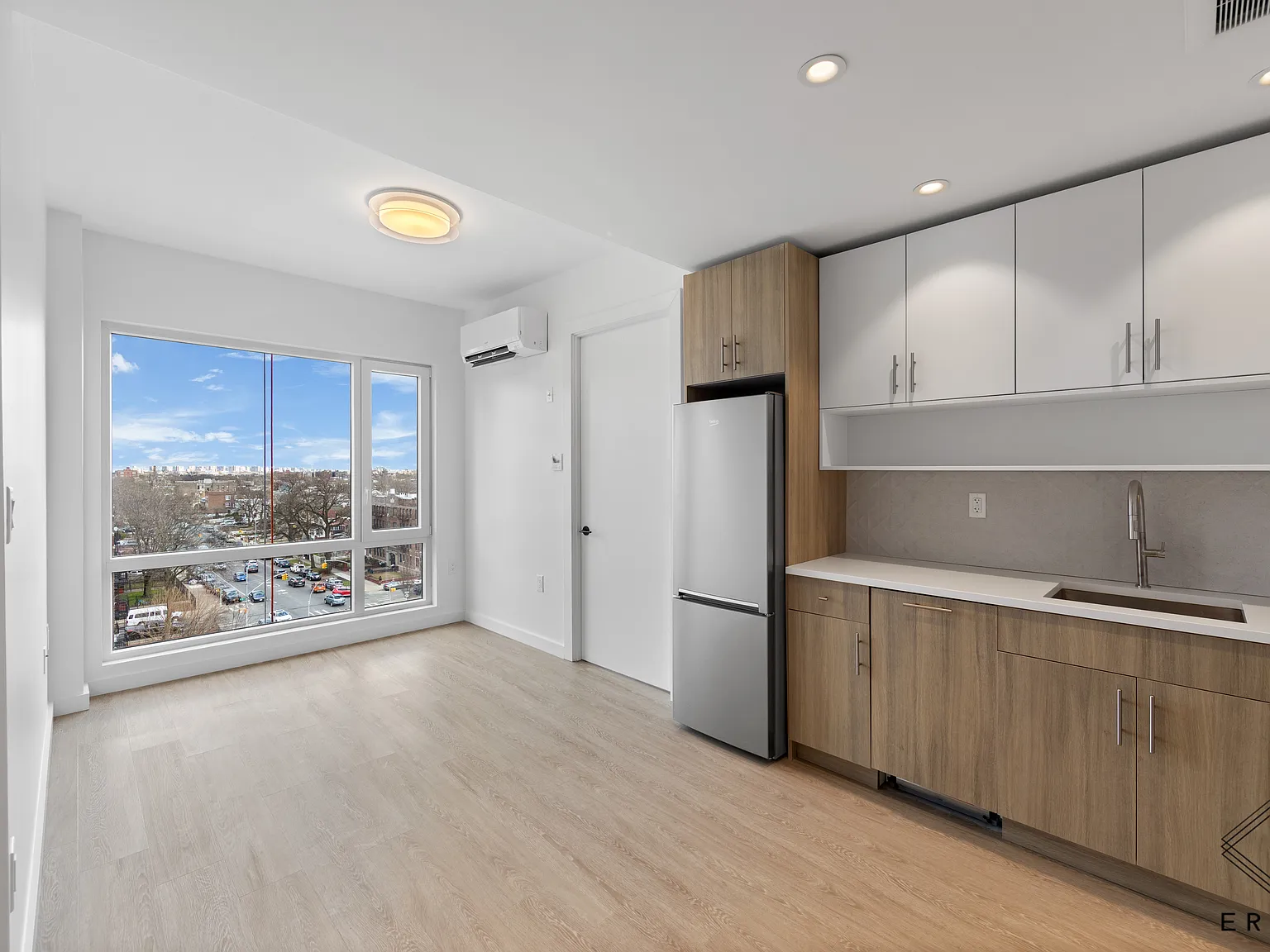333 Linden Boulevard — Photo 2