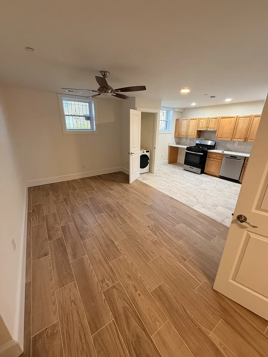 Building Photo - 747 Alabama Ave SE #B02