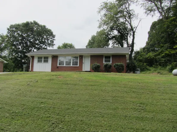 125 Park Hill Rd, Johnson City, TN 37601