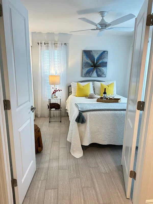 2 bed, 2.0 bath, 843 sqft, $4,000 — Photo 4