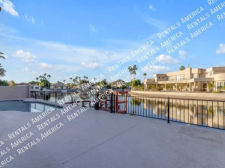 5822 W Abraham Ln — Photo 50