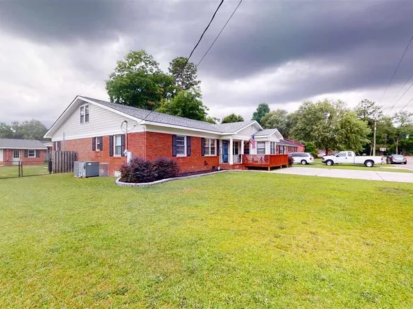 411 Eastburn Ct, Darlington, SC 29532