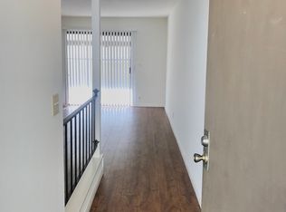 16132 Parkside Ln APT C, Huntington Beach, CA 92647