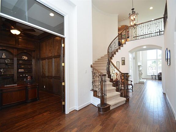 3rd image of 25715 Oakton Springs Dr