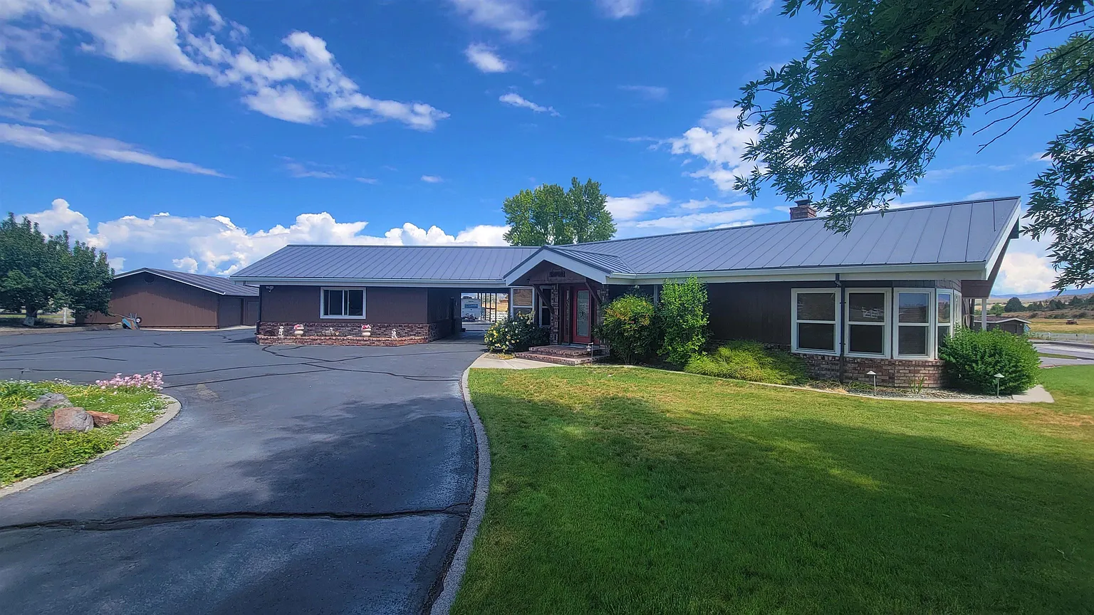5531 Sunshine Ln photo 1