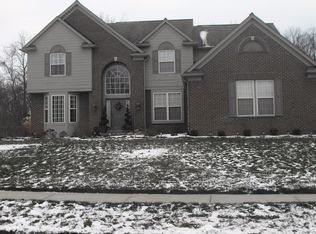 12125 Gray Eagle Dr, Fishers, IN 46037