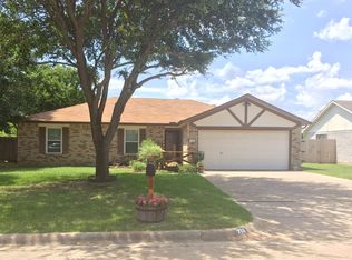 718 Clover Ln, Keller, TX 76248