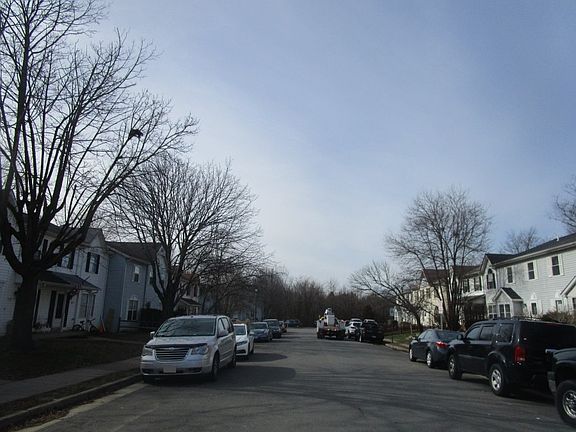 5th image of 195 Meadows Ln NE